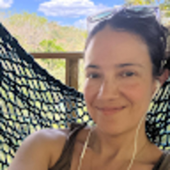 Meet your Posher, Daniela - Picture 1 of 1